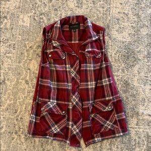 Blu Pepper plaid with design vest